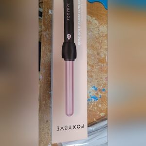 Brand new foxybae curling wand